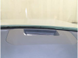 ヘッドアップディスプレイを装備しております。運転中視線を外すことなく速度を確認できます。