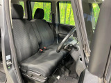 運転席シート廻りは使用感も少なく、良好な状態となっています。丁寧に使われていたことがよくわかりますね。