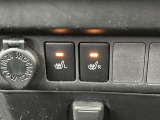 運転席、助手席にはシートヒーターが付いています。最近の冬場は例年よりも寒くなっています。。。シートヒーターがあるとないとじゃ大違い!ぜひお試しあれ!