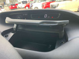 グローブボックス