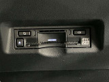 高速道路で便利な【ETC2.0】を装備しています。光ビーコン搭載で渋滞情報などナビゲーションと連動することで機能も充実いたします。他、観光施設に立ち寄るための高速料金割引サービス等もございます。