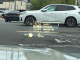 人気のヘッドアップディスプレイ!現在の車速、ナビゲーション・システムによるルート案内の矢印表示、チェック・コントロール、前車接近警告など、さまざまな情報をドライバーの視界内に直接表示いたします!