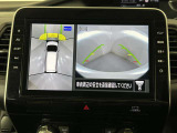 上からの視点で狭い駐車場への駐車に役立つ、アラウンドビューモニター対応純正メモリーナビ装備。