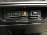 ETCが装着されています。再セットアップ後高速道路の料金所をノンストップで通過できて大変便利です。