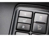 運転席と助手席にシートヒーターが付いています。