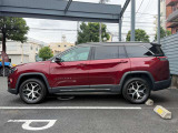 台形のホイールハウスもJeepの特徴。横から見てもJeepだとわかりますね!