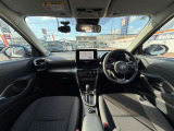 高いホールド性で運転姿勢が安定します。長距離ドライブでも疲れにくいのが魅力です。快適なドライビングライフをお送りください♪