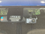【トヨタセーフティセンス】走行中に前方の車両等を認識し、衝突しそうな時は警報とブレーキで衝突回避と被害軽減をアシスト。より安全にドライブをお楽しみいただけます。