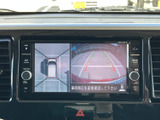 後方確認が楽になるバックモニターを搭載。狭い場所での運転や駐車も安心です。安全な運転をサポートする頼もしい機能です。