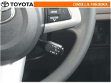 高速道路などを一定の速度で走行したい場合に、スイッチを操作することでアクセルペダルを踏まずに定速走行できます。