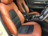 マツダは運転手中心の車つくりを行っております。上部に視認ゾーン、手が届く位置に操作ゾーンを配置し、運転に集中できるコックピットを演出しております☆