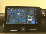 いまや必須装備「ナビゲーション」搭載!知らない場所に、スイスイッとドライブ。なんて便利な機能でしょうか?もう、これなしではハンドルを握れませんね!でも、運転中の操作は危険ですのでご注意ですね♪
