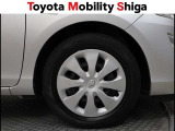 シンプルなデザインの純正ホイールキャップです。落ち着いたデザインですので車体と一体感があります。