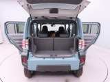 当社では全車、納車前にサービス工場で12ヶ月点検相当の整備を実施しております。そこで確認された不具合箇所は修理しておりますのでご安心下さい。また納車後お気になる点がございましたら気軽にご相談ください。