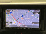 高機能なナビは、目的地までスムーズに導きます。使いやすいインターフェースで、快適なドライブをサポート。情報満載の画面で、ドライブがより楽しくなります。