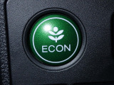 エンジン、エアコンなどを制御し低燃費な『ECONモード』に、また走りを楽しみたいとき、空調など快適性を重視したいときにはスイッチOFFで通常モードに切り替えができます!