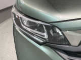 LEDヘッドライトは、点灯の瞬間から最大光量を発揮し、突然暗くなるトンネルなどでの安定感を高めます。