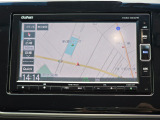 7インチ純正メモリーナビ(VXM-184VFi)を装着しています。目的地設定やルート案内もスムーズに行えます。