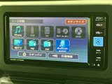 多様なソースに対応し、お好みの音楽を存分にお楽しみいただけます。CDやUSB、Bluetoothなど、多彩な接続方法をご用意。
