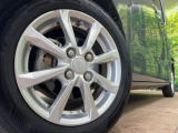 【純正14インチアルミホイール】外観にマッチした純正アルミホイールを装着しております。各種社外アルミホイールや、スタッドレスタイヤも取扱いしております。是非ご相談ください♪