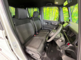 運転席シート廻りは使用感も少なく、良好な状態となっています。丁寧に使われていたことがよくわかりますね。