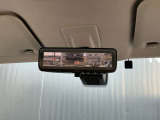 荷物をたくさん載せても後ろの確認が出来る便利なスマートルームミラー!