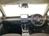 【前方視界】開放的な前方視界!運転がしやすく疲れにくいです♪窓が大きく、見通しがとっても良いおクルマですよ♪
