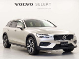 「VOLVO SELEKT CAR]は車歴や走行距離、さらに内外装・機関において、厳格な基準をクリアしたボルボ認定中古車です。