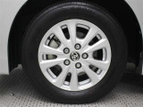 15インチアルミホイールを装着しています。タイヤサイズ195/65R15