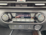 【エアコン】『エアコン装備』の画像になります。暑い夏でも寒い冬でも、車内に快適な空気を届けるので、いつでも快適な車内空間を創り上げます!