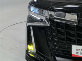 消費電力が少なく長寿命のLEDヘッドライトとイエローのLEDフォグ!