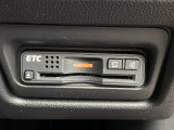 運転席右下にETCがついています。