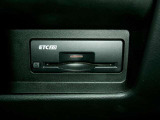 ビルトインタイプのETC2.0装備です!高速道路もストレスなくスムースに走行できますよ。