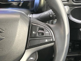 【レーダークルーズコントロール】高速道路での長距離走行が楽に!!自動で速度を保つクルーズコントロールが、衝突軽減システムと連携し、前方の車両を感知して車間を保つように速度調節してくれます!!