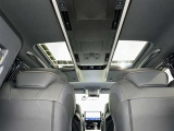 サンルーフ装備車両! 晴れやかな気分でドライブを楽しむことが出来ますよ♪