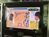 停車中には、TV番組などをお楽しみいただけます。長距離移動や休憩時間に、リラックスしたひとときを過ごせるのが魅力です。