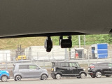 後方もしっかり同時録画しています。前方と同様に画像を自動保存します。