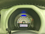 視認性の高いメーター類で、運転に必要な情報を的確に把握できます。走行距離も確認でき、安心してお乗りいただけます。状態も良好です。