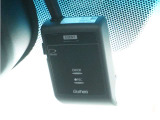 ◆ドライブレコーダー◆映像・音声などを記録する自動車用の装置です。 もしもの事故の際の記録はもちろん、旅行の際の思い出としてドライブの映像を楽しむことができます。