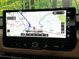 【純正ナビ】人気の純正ナビを装備。オーディオ機能も充実しており、Bluetooth接続すればお持ちのスマホやMP3プレイヤーの音楽を再生可能!毎日の運転がさらに楽しくなります!!