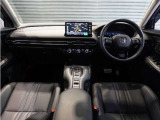 ◆インテリアパネル◆視界広々で非常に運転しやすくロングドライブでも疲れを感じさせないすっきりとまとまったインパネ周りです。