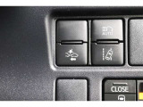 プリクラッシュセーフティ(被害軽減ブレーキ)のON・OFFと感度の調整が出来るスイッチとなっております。