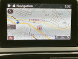 高機能なナビゲーションシステム。目的地設定やルート検索が簡単に行えます。快適なドライブをサポートする頼もしい相棒です。