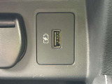 前席USB電源です。