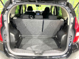 普段のお買い物や通勤、送迎等に十分な荷室スペースを確保しております。セカンドシートを倒すと、大きな荷物の積載も可能です♪