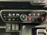 フロント両席にはシートヒーターが付いています!寒い日に便利な装備ですね。