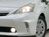 【LEDヘッドライト】悪天候や夜間走行時も良好な視界を確保し安心して運転できる高輝度LEDヘッドライトを装備!点灯速度が早く、消費電力も抑えられています。
