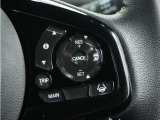 ◆アダプティブクルーズコントロール◆予め設定した車速内でクルマが自動的に加減速。前走車との適切な車間距離を維持しながら追従走行します。【LKAS】車線維持支援システムでステアリング操作を支援。