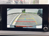 【バックモニター】バックカメラが装着されています。車庫入れが苦手な方もこれがあれば安心ですね