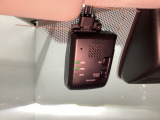 ドライブレコーダーを装備しており、走行中の映像をしっかり記録します。万が一の際の状況確認に役立つ安心装備です。